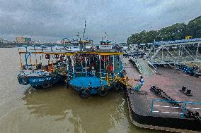 Cyclone Dana Starts Landfall In India.