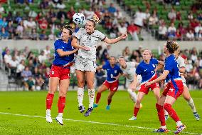 CALCIO - Amichevole - USA Women vs Iceland Women