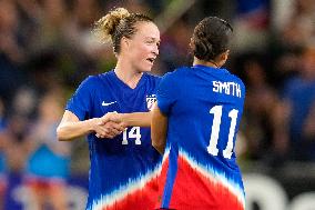 CALCIO - Amichevole - USA Women vs Iceland Women