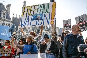 Free Paul Watson Protest - Paris