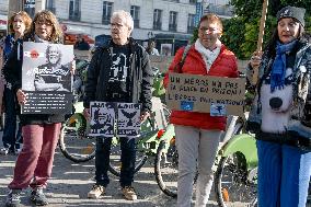 Free Paul Watson Protest - Paris