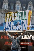 Free Paul Watson Protest - Paris