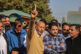 Engineer Rashid Stages Protest In Srinagar