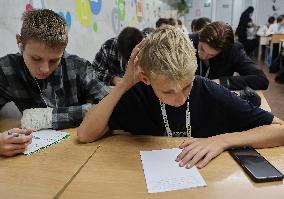 Radio Dictation of National Unity in Kharkiv metro school