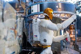 Robonaut 2 on display at NASM - USA