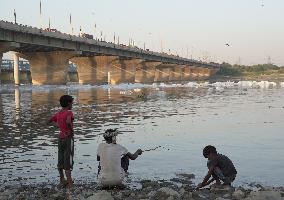 Toxic Foam Covers India's Yamuna River