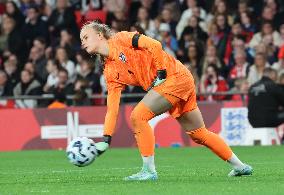 England v Germany - Women's International Friendly