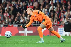 England v Germany - Women's International Friendly