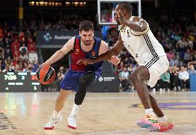 FC Barcelona v LDLC Asvel Villeurbanne - Turkish Airlines EuroLeague