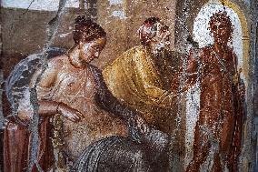 Tiny House With Erotic Frescoes Uncovered - Pompeii