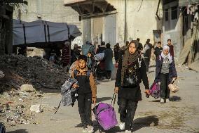 Israeli Military Operation in Jabalia, Tens of Thousands Palestinian Flee - Gaza