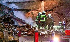 Building collapses after explosion in Santander - Spain