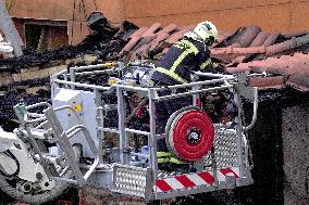 Building collapses after explosion in Santander - Spain