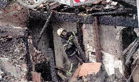 Building collapses after explosion in Santander - Spain