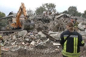 Aftermath of Russian shelling of Dnipros Novokadatskyi district