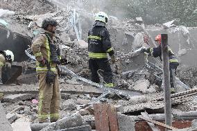 Aftermath of Russian shelling of Dnipros Novokadatskyi district