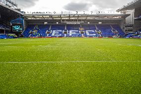 Everton FC v Fulham FC - Premier League