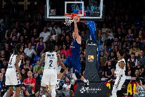 FC Barcelona v LDLC Asvel Villeurbanne - Turkish Airlines EuroLeague