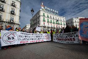 Demonstration In Madrid To Guarantee Decent Public Pensions