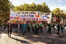 Demonstration In Madrid To Guarantee Decent Public Pensions