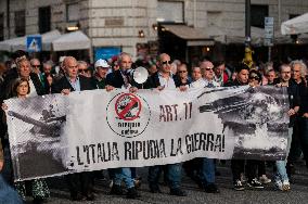 Demonstration Italy Repudiates War