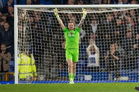 Everton FC v Fulham FC - Premier League