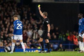 Everton FC v Fulham FC - Premier League