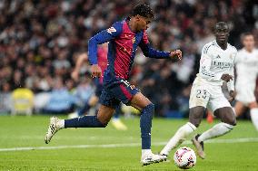 Real Madrid CF v FC Barcelona - Madrid