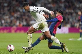 Real Madrid CF v FC Barcelona - Madrid