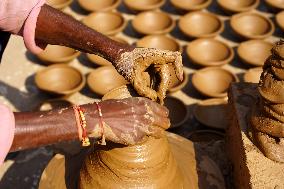 Indian Potters Make Earthen Lamps Ahead Of Diwali Festival - Ajmer