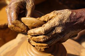 Indian Potters Make Earthen Lamps Ahead Of Diwali Festival - Ajmer