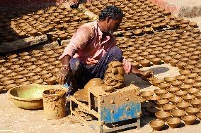 Indian Potters Make Earthen Lamps Ahead Of Diwali Festival - Ajmer