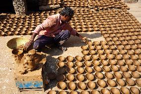 Indian Potters Make Earthen Lamps Ahead Of Diwali Festival - Ajmer