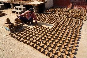 Indian Potters Make Earthen Lamps Ahead Of Diwali Festival - Ajmer