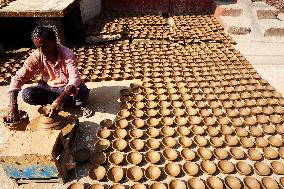 Indian Potters Make Earthen Lamps Ahead Of Diwali Festival - Ajmer