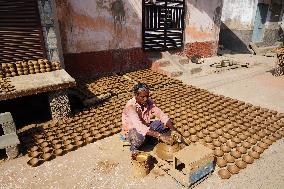 Indian Potters Make Earthen Lamps Ahead Of Diwali Festival - Ajmer