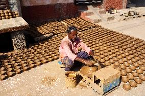 Indian Potters Make Earthen Lamps Ahead Of Diwali Festival - Ajmer