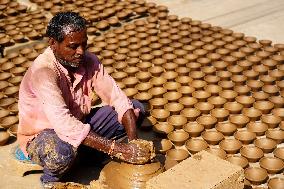 Indian Potters Make Earthen Lamps Ahead Of Diwali Festival - Ajmer