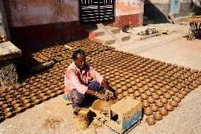 Indian Potters Make Earthen Lamps Ahead Of Diwali Festival - Ajmer