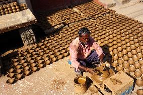 Indian Potters Make Earthen Lamps Ahead Of Diwali Festival - Ajmer