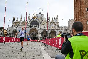 ATLETICA - Maratona - 38^ Wizz Air Venicemarathon