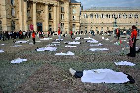 Protest against violence against children and teenagers - Paris