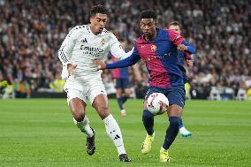 Real Madrid CF v FC Barcelona - Madrid