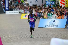 ATLETICA - Maratona - 38^ Wizz Air Venicemarathon