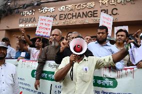 Capital Market Investors Protest In Dhaka, Bangladesh