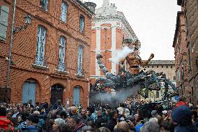 Toulouse: Three Days Of Street Show With Giants Machines By Delaroziere's Art Compagny "La Machine'