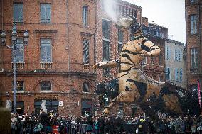 Toulouse: Three Days Of Street Show With Giants Machines By Delaroziere's Art Compagny "La Machine'