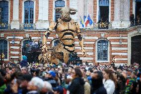 Toulouse: Three Days Of Street Show With Giants Machines By Delaroziere's Art Compagny "La Machine'