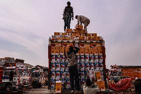 Apple Business In Kashmir