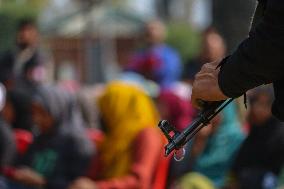 First Ever Traditional Women Boat Race In Kashmir